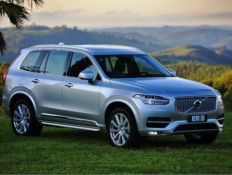 Mais caras que as configurações a gasolina, XC90 D5 chega a custar R$ 419.950 na topo de linha Inscription